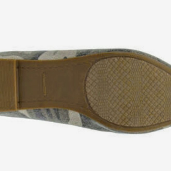 💖👉Closeout! Camo flats, women's - Picture 8 of 13
